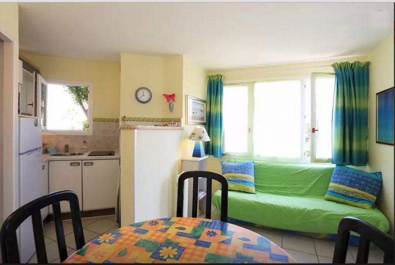 photo 3 Location entre particuliers La Londe-les-Maures appartement Provence-Alpes-Cte d'Azur Var