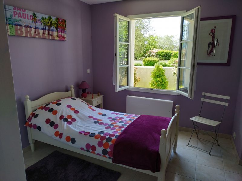 photo 7 Location entre particuliers La Rochelle maison Poitou-Charentes Charente-Maritime chambre 2