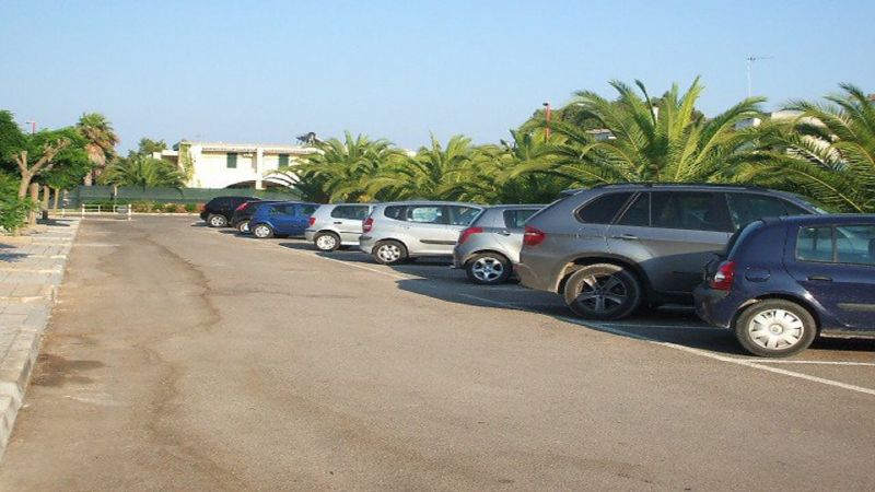 photo 3 Location entre particuliers Torre dell'Orso appartement   Parking