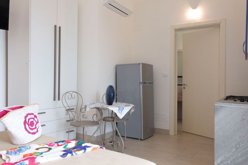 photo 6 Location entre particuliers Ugento - Torre San Giovanni studio Pouilles Lecce (province de) chambre