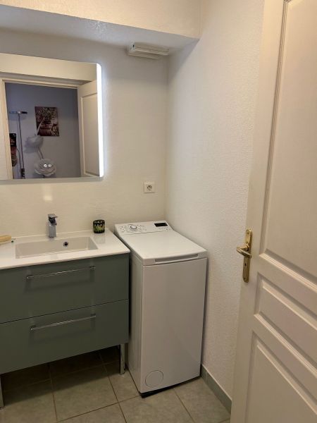 photo 9 Location entre particuliers Frjus appartement Provence-Alpes-Cte d'Azur Var salle de bain