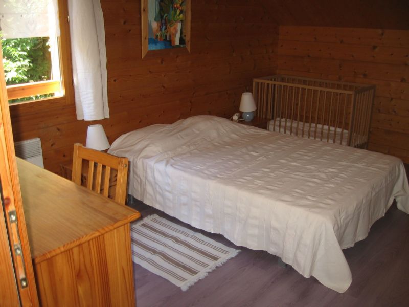 photo 7 Location entre particuliers Embrun chalet Provence-Alpes-Cte d'Azur Hautes-Alpes chambre 2