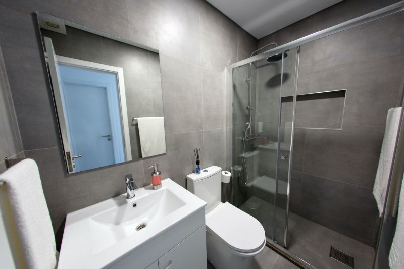 photo 4 Location entre particuliers Albufeira appartement Algarve  salle de bain