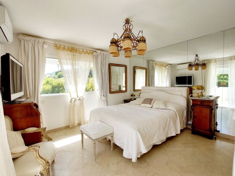 photo 10 Location entre particuliers Juan les Pins villa Provence-Alpes-Cte d'Azur Alpes-Maritimes chambre 1