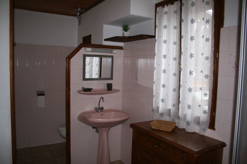 photo 12 Location entre particuliers Samons appartement Rhne-Alpes Haute-Savoie salle de bain