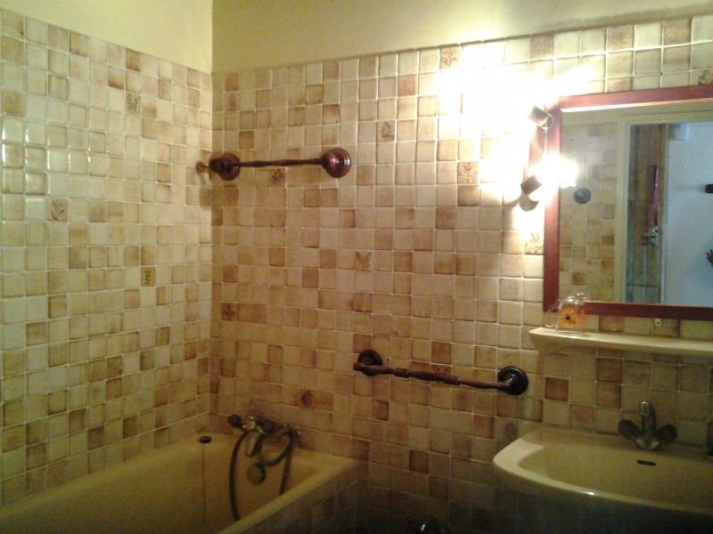 photo 8 Location entre particuliers Pra Loup appartement Provence-Alpes-Cte d'Azur  salle de bain