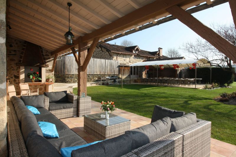 photo 6 Location entre particuliers Brantme maison Aquitaine Dordogne Terrasse