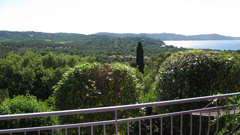 photo 10 Location entre particuliers Cavalaire-sur-Mer appartement Provence-Alpes-Cte d'Azur Var Vue de la terrasse