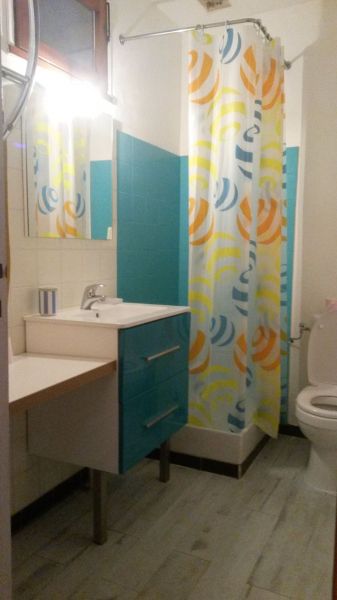 photo 6 Location entre particuliers Cavalaire-sur-Mer appartement Provence-Alpes-Cte d'Azur Var salle de bain