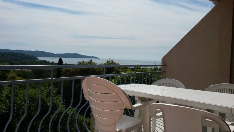 photo 9 Location entre particuliers Cavalaire-sur-Mer appartement Provence-Alpes-Cte d'Azur Var Vue de la terrasse