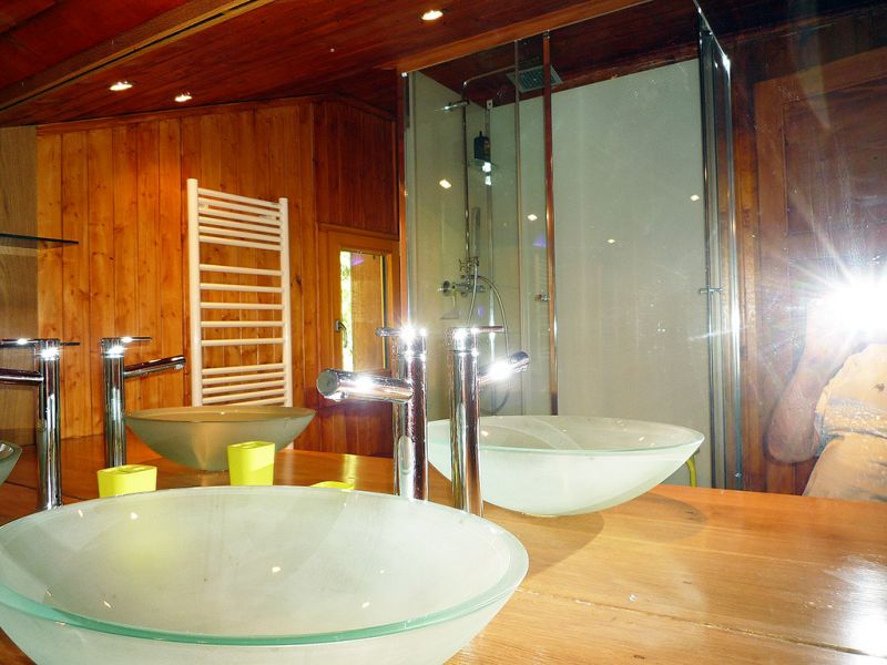 photo 13 Location entre particuliers Chamonix Mont-Blanc chalet Rhne-Alpes Haute-Savoie salle de bain