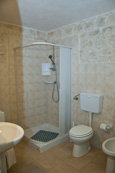 photo 15 Location entre particuliers Sampieri appartement Sicile Raguse (province de) salle de bain