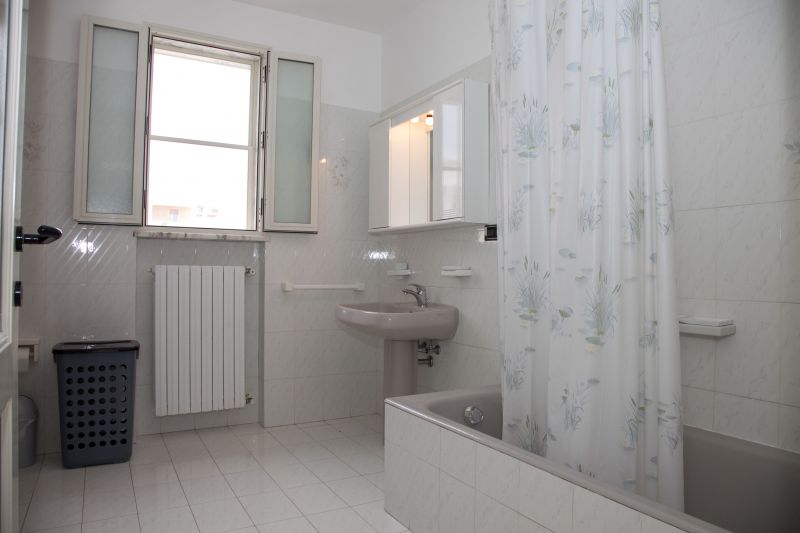 photo 5 Location entre particuliers Torre Vado appartement Pouilles Lecce (province de) salle de bain
