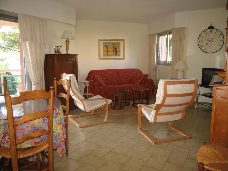 photo 8 Location entre particuliers Boulouris appartement Provence-Alpes-Cte d'Azur Var Sjour