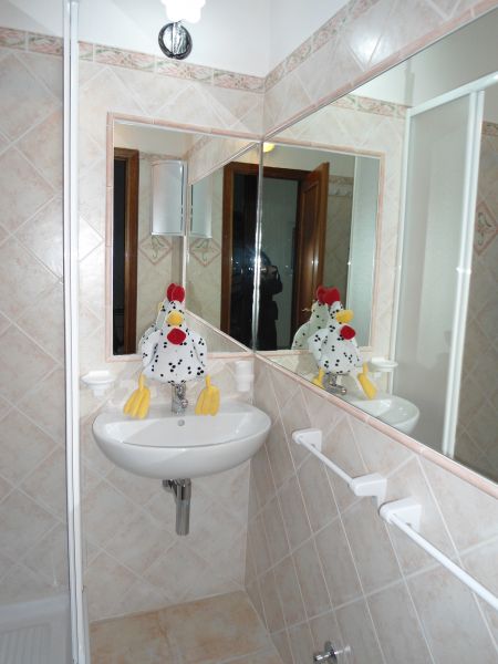 photo 15 Location entre particuliers Principina a Mare appartement Toscane Grosseto (province de) salle de bain 2