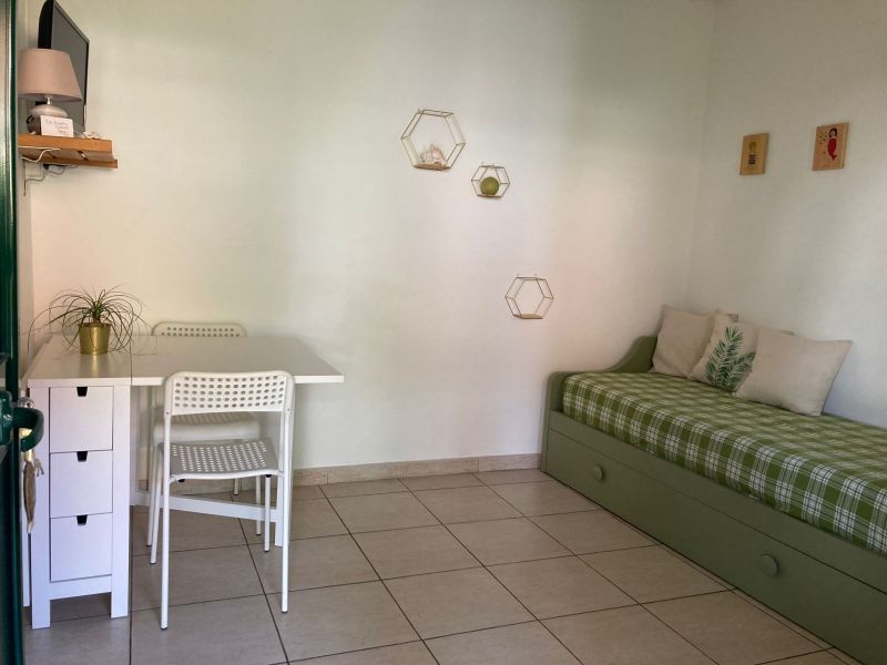 photo 5 Location entre particuliers Vintimille bungalow Ligurie  Salle  manger