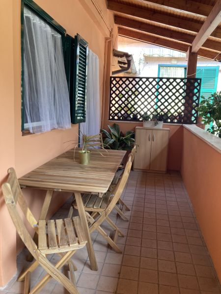 photo 12 Location entre particuliers Vintimille bungalow Ligurie  Veranda