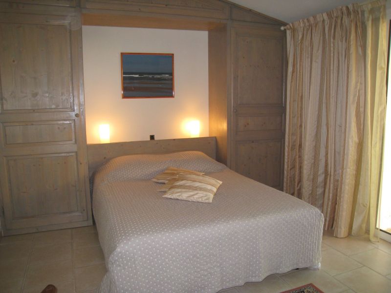 photo 0 Location entre particuliers La Seyne sur Mer gite Provence-Alpes-Cte d'Azur Var chambre