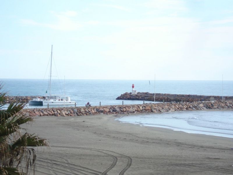 photo 11 Location entre particuliers Canet-en-Roussillon appartement Languedoc-Roussillon Pyrnes-Orientales Vue du balcon