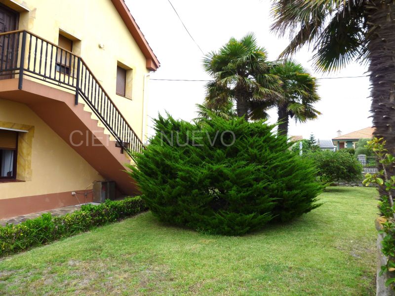 photo 2 Location entre particuliers Somo gite Cantabrie Cantabrie Jardin