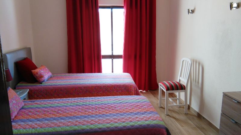 photo 2 Location entre particuliers Praia da Rocha appartement Algarve  chambre 1