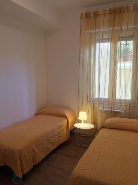 photo 8 Location entre particuliers Santo Stefano al Mare appartement Ligurie Imperia (province d') chambre 2