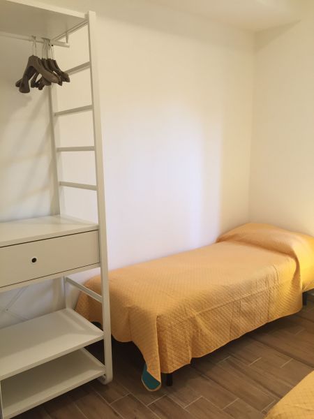 photo 9 Location entre particuliers Santo Stefano al Mare appartement Ligurie Imperia (province d') chambre 2