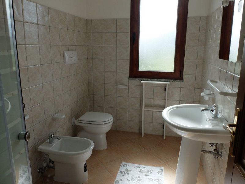 photo 12 Location entre particuliers La Caletta appartement Sardaigne Nuoro (province de) salle de bain