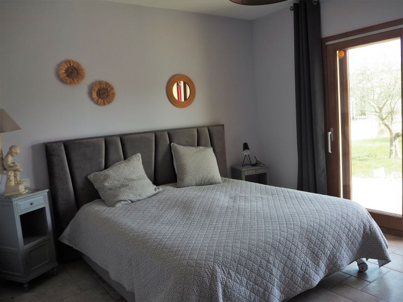 photo 4 Location entre particuliers Bedoin villa Provence-Alpes-Cte d'Azur Vaucluse chambre 1