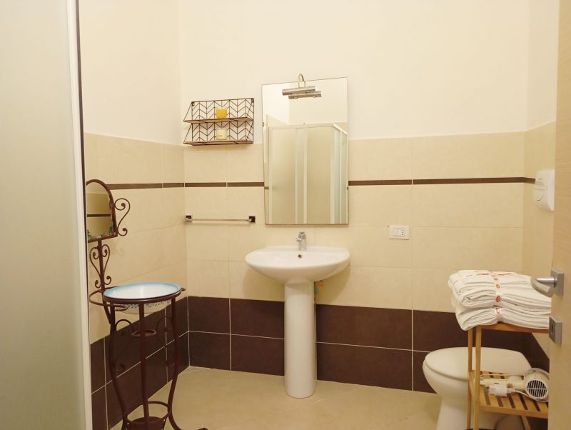 photo 7 Location entre particuliers Pula appartement Sardaigne Cagliari (province de) salle de bain 1