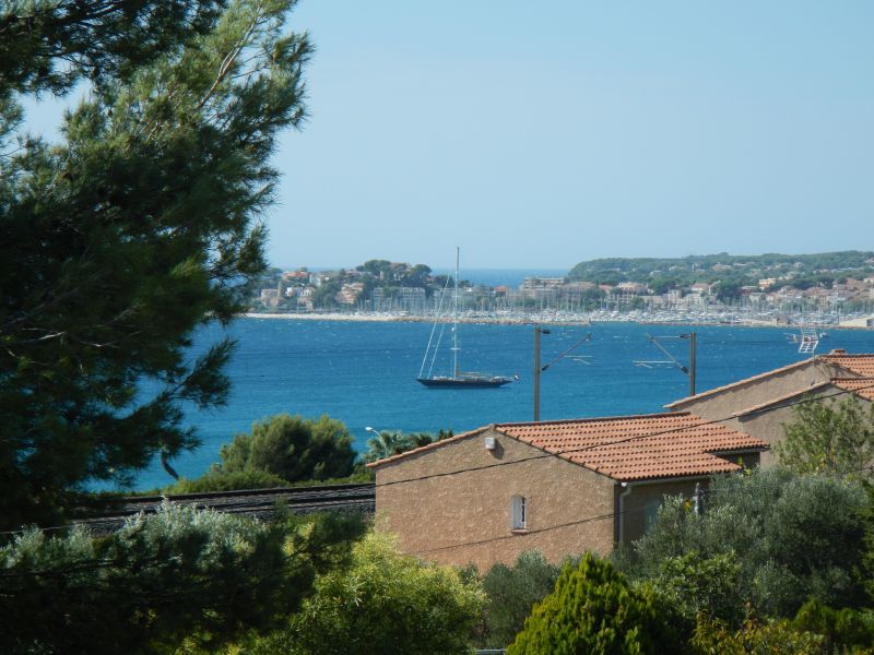 photo 0 Location entre particuliers Sanary-sur-Mer villa Provence-Alpes-Cte d'Azur Var Vue de la terrasse