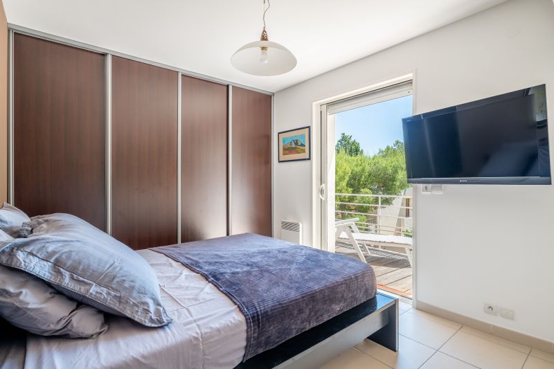 photo 15 Location entre particuliers La Ciotat villa Provence-Alpes-Cte d'Azur Bouches du Rhne chambre 1