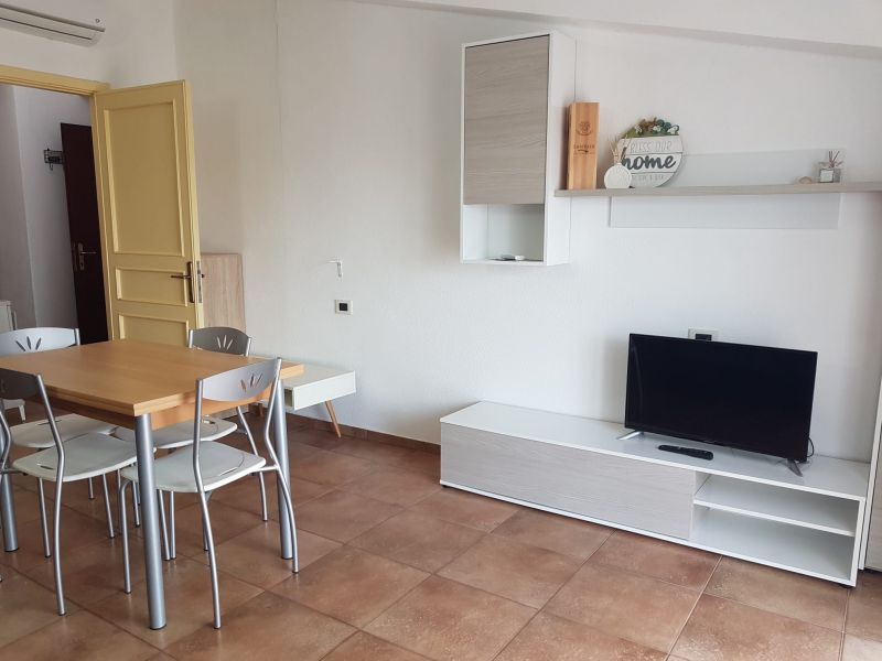 photo 5 Location entre particuliers La Caletta appartement   Sjour