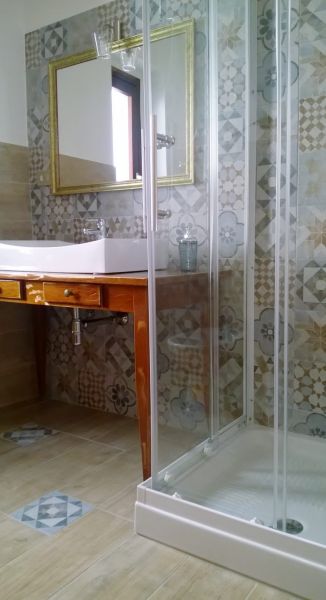 photo 10 Location entre particuliers Cala Gonone appartement Sardaigne Nuoro (province de) salle de bain