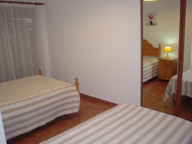 photo 9 Location entre particuliers Monte Gordo appartement Algarve  chambre 2