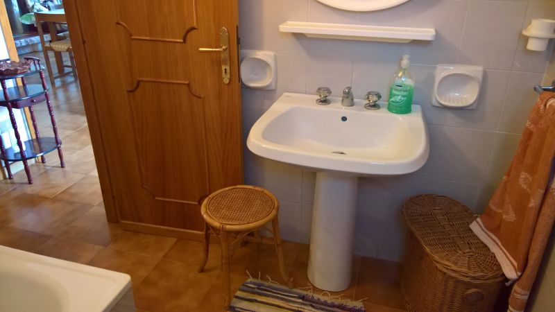 photo 6 Location entre particuliers Cala Gonone appartement Sardaigne  salle de bain