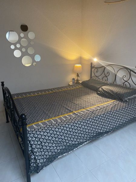 photo 12 Location entre particuliers Le Lavandou appartement Provence-Alpes-Cte d'Azur Var chambre 1