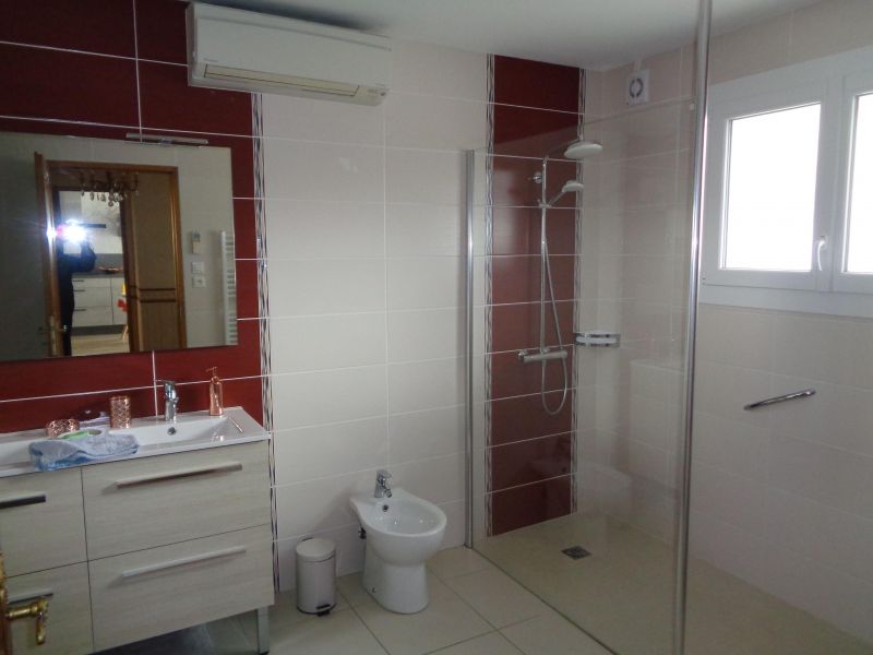 photo 5 Location entre particuliers La Mure appartement Rhne-Alpes Isre salle de bain