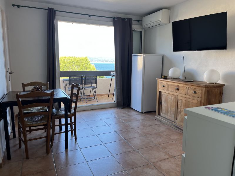 photo 10 Location entre particuliers Saint Cyr sur Mer appartement Provence-Alpes-Cte d'Azur Var Sjour