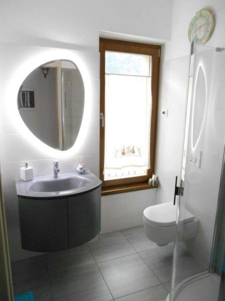 photo 9 Location entre particuliers Tenno appartement   salle de bain