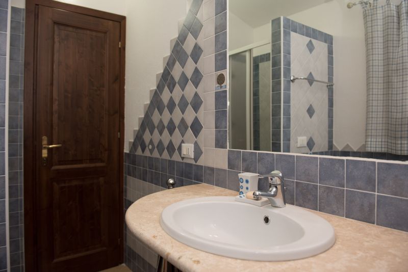 photo 13 Location entre particuliers Orosei appartement Sardaigne Nuoro (province de) salle de bain