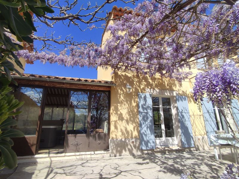 photo 2 Location entre particuliers Lourmarin gite Provence-Alpes-Cte d'Azur Vaucluse Veranda