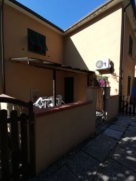 photo 10 Location entre particuliers Porto Azzurro appartement Toscane Ile d'Elbe Jardin