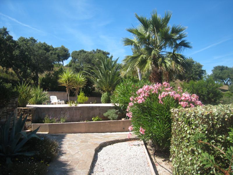 photo 24 Location entre particuliers Bormes Les Mimosas appartement Provence-Alpes-Cte d'Azur Var Jardin