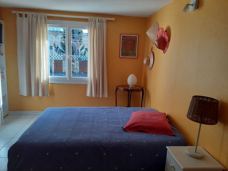 photo 6 Location entre particuliers Carnoux-en-Provence appartement Provence-Alpes-Cte d'Azur Bouches du Rhne chambre 1