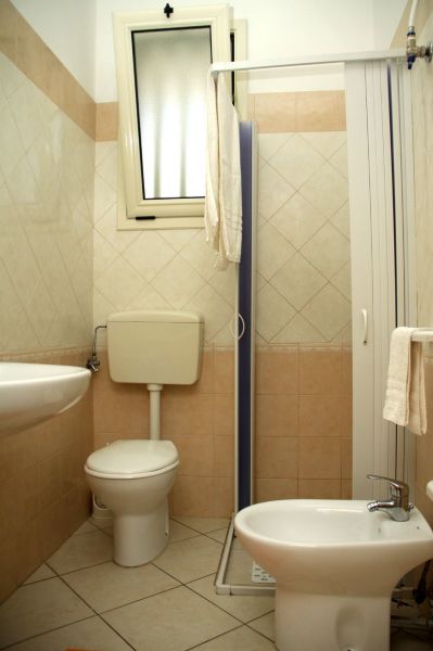 photo 8 Location entre particuliers Torre Mozza appartement Pouilles Lecce (province de) salle de bain