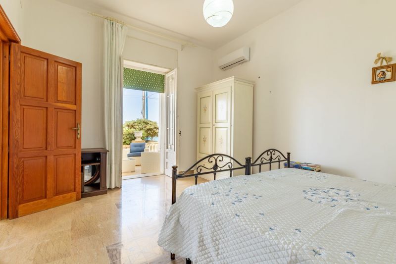 photo 13 Location entre particuliers Torre Suda villa Pouilles Lecce (province de) chambre 1