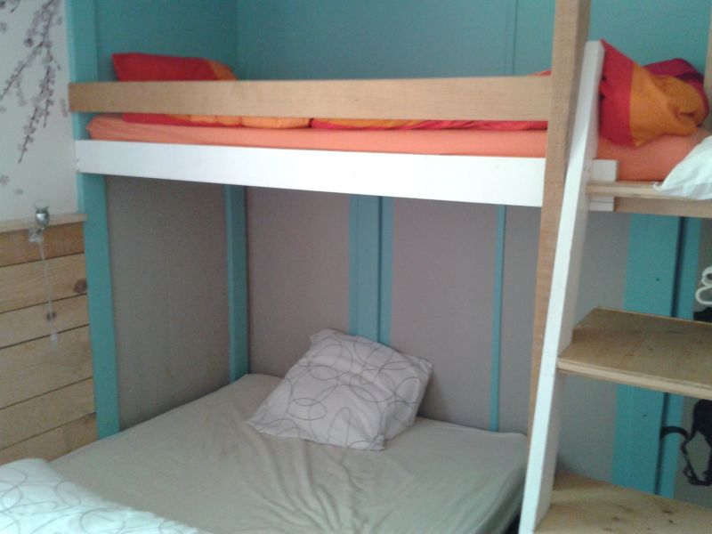 photo 8 Location entre particuliers Quillan chalet Languedoc-Roussillon Aude chambre 2