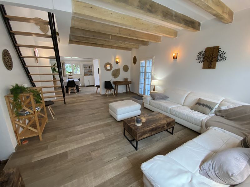 photo 4 Location entre particuliers Isle sur la Sorgue maison Provence-Alpes-Cte d'Azur Vaucluse Salon