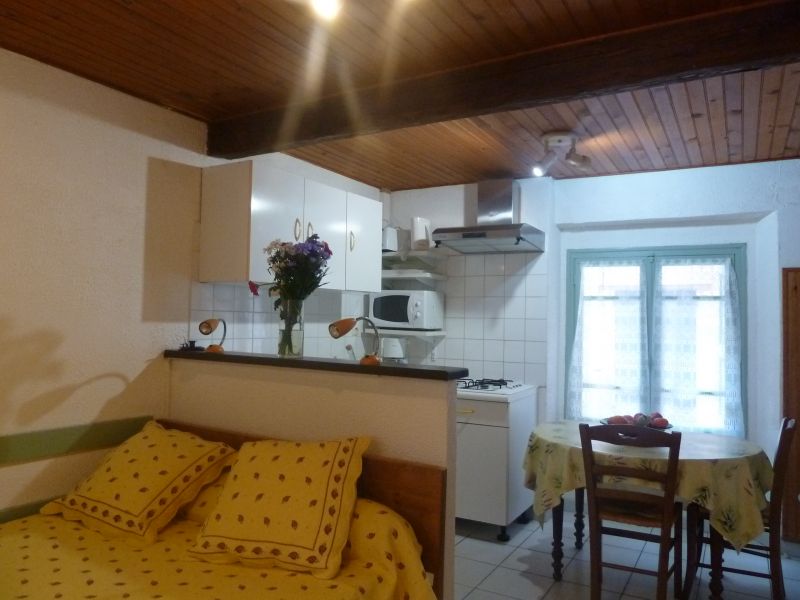 photo 4 Location entre particuliers Collioure studio Languedoc-Roussillon Pyrnes-Orientales chambre